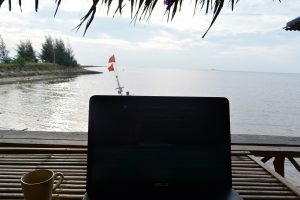 Digital Nomad at work, Koh Phangan. Kidding, can't see shit in the monitor.